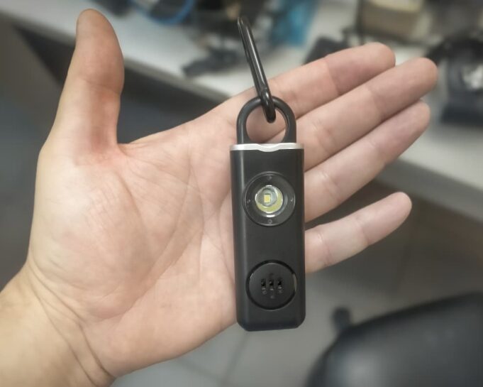 Un simple dispositivo de 29€ está salvando vidas y reduciendo agresiones en toda Europa